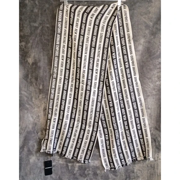 Authentic Emporio Armani  Unisex Wool Blend‎ Scarf Black And White - Picture 6 of 7